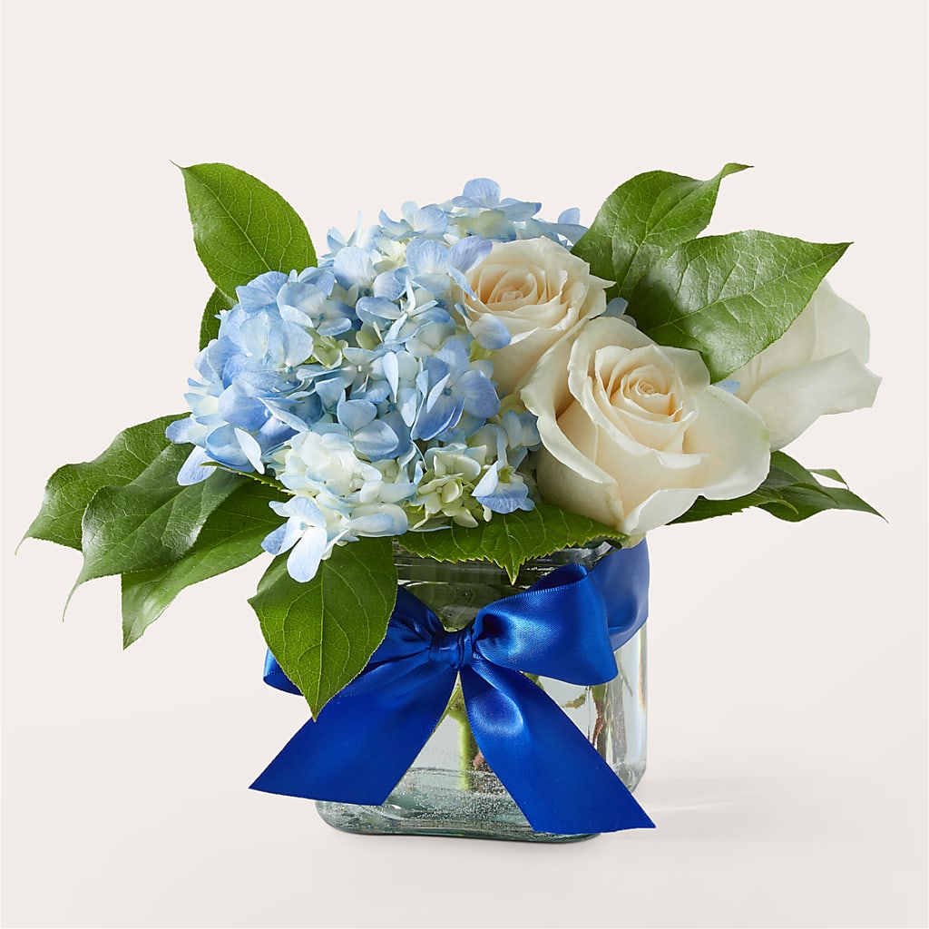 Sky Blue Delight Bouquet – QUASTHOFF'S FLOWERS, River Grove IL