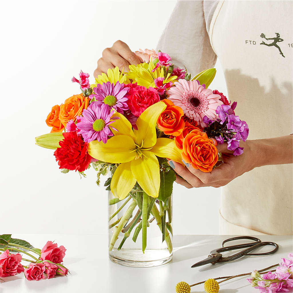 Cue the Confetti - A Florist Original – QUASTHOFF'S FLOWERS, River Grove IL