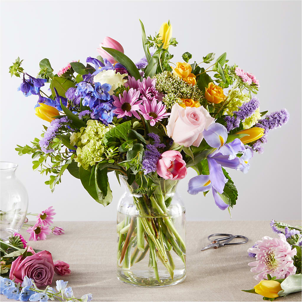 Pastel Tradition - A Florist Original – QUASTHOFF'S FLOWERS, River Grove IL