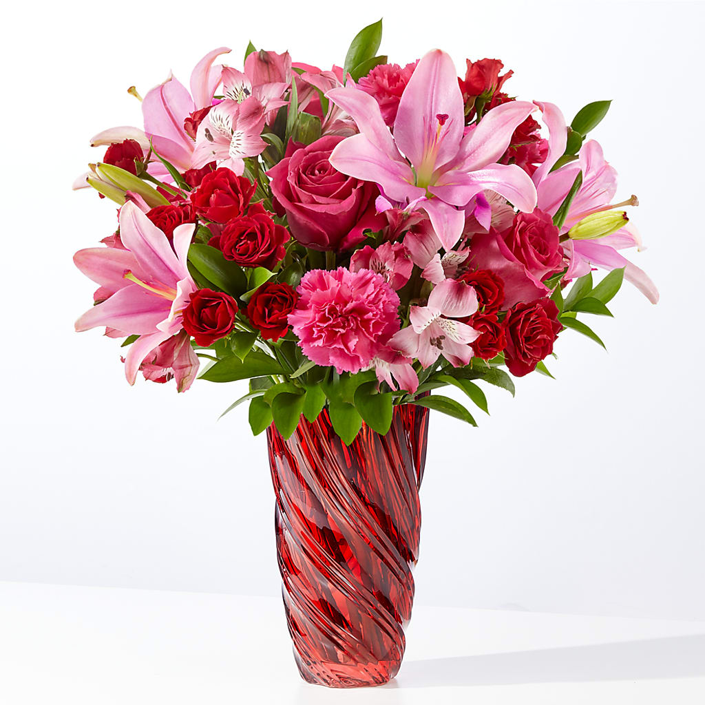 In Love Bouquet with Luxe Swirl Vase – QUASTHOFF'S FLOWERS, River Grove IL