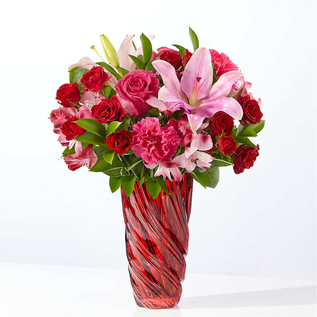 In Love Bouquet with Luxe Swirl Vase – QUASTHOFF'S FLOWERS, River Grove IL