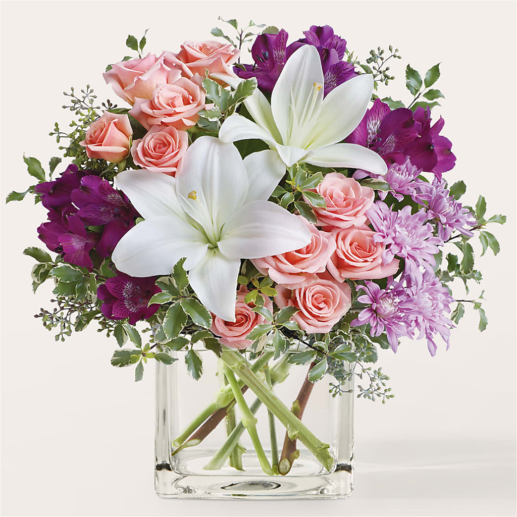 Mani Pedi Bouquet – QUASTHOFF'S FLOWERS, River Grove IL