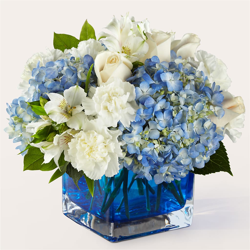 Soothing Waters Bouquet – QUASTHOFF'S FLOWERS, River Grove IL
