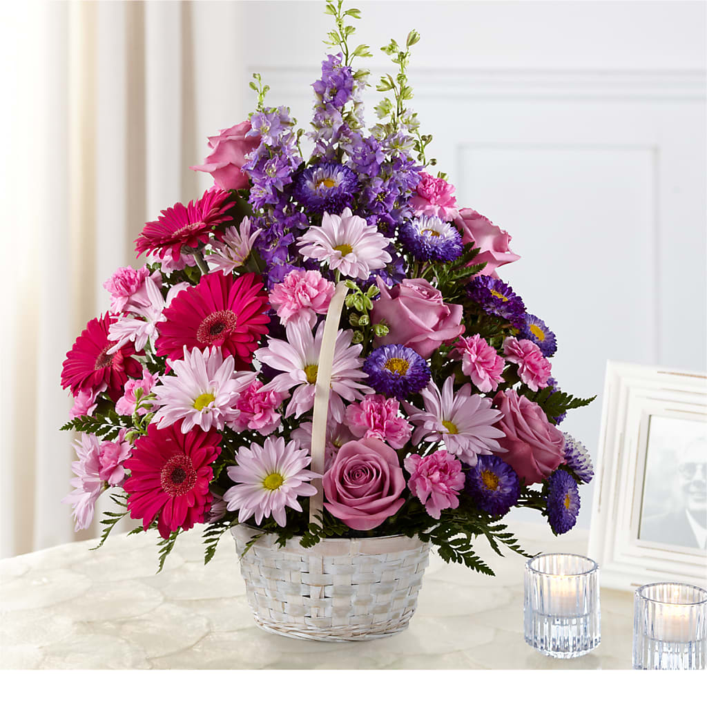 Pastel Peace Basket – QUASTHOFF'S FLOWERS, River Grove IL