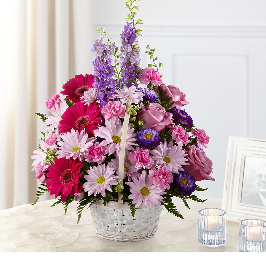 Pastel Peace Basket – QUASTHOFF'S FLOWERS, River Grove IL