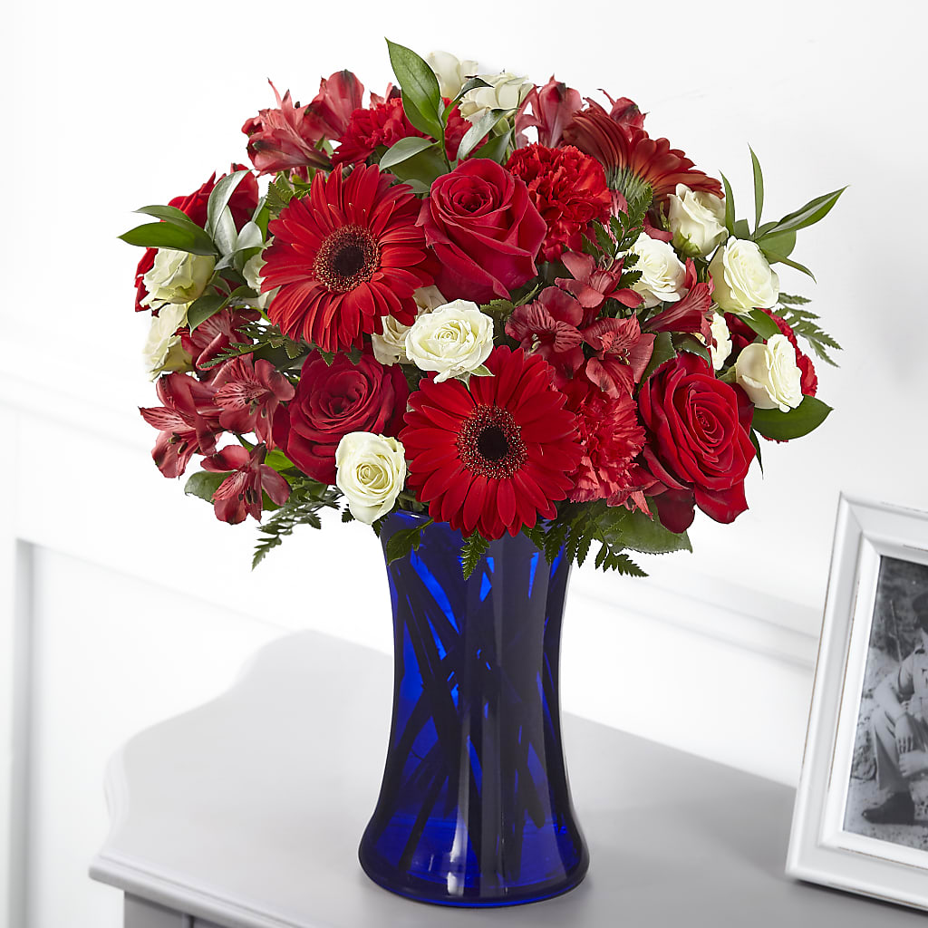 Hearts Embrace Bouquet – QUASTHOFF'S FLOWERS, River Grove IL