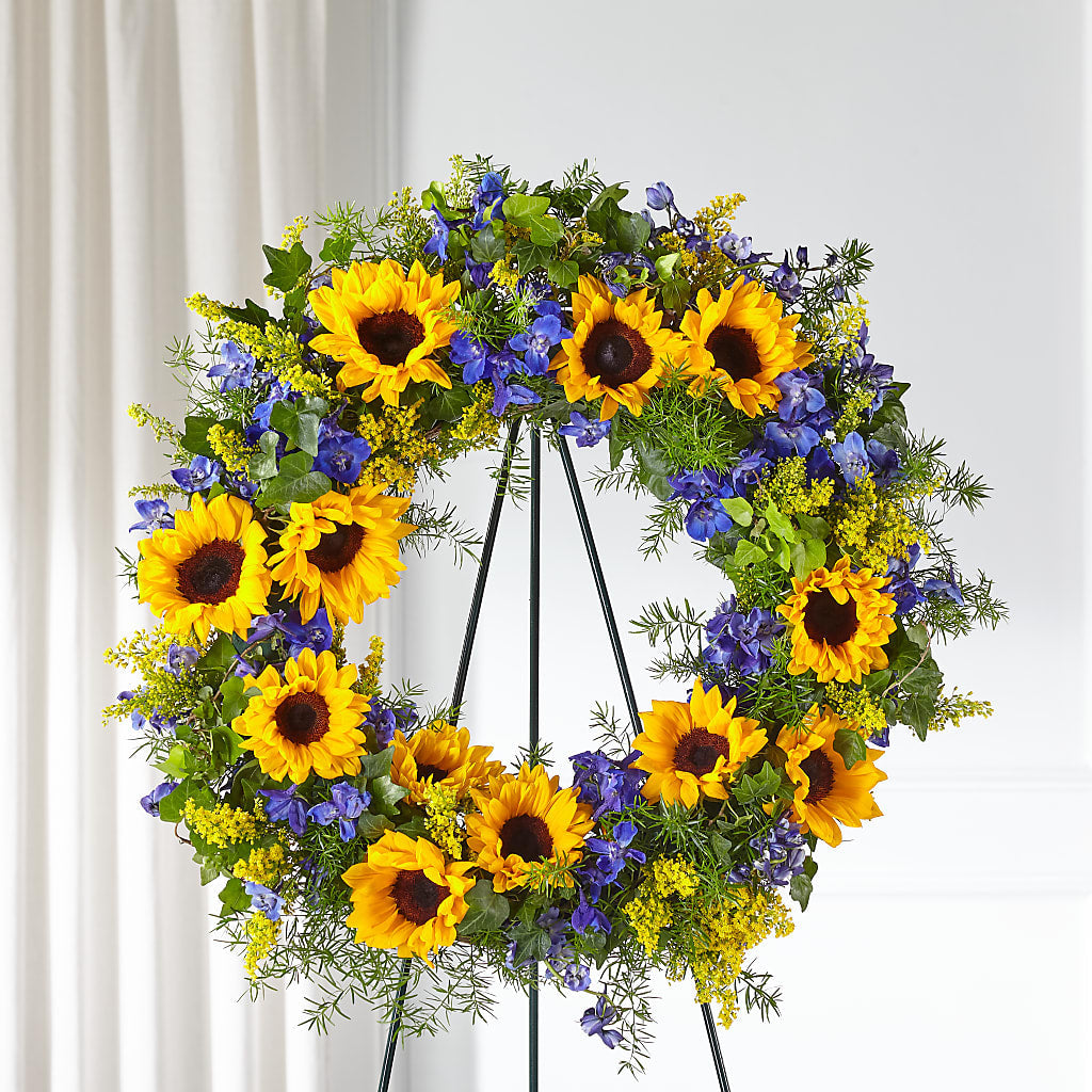 Bright Rays Wreath – QUASTHOFF'S FLOWERS, River Grove IL