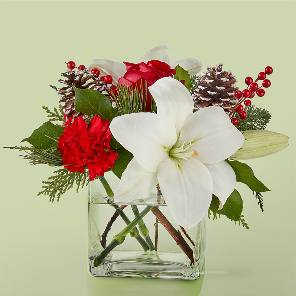 Glistening Icicles Bouquet – QUASTHOFF'S FLOWERS, River Grove IL