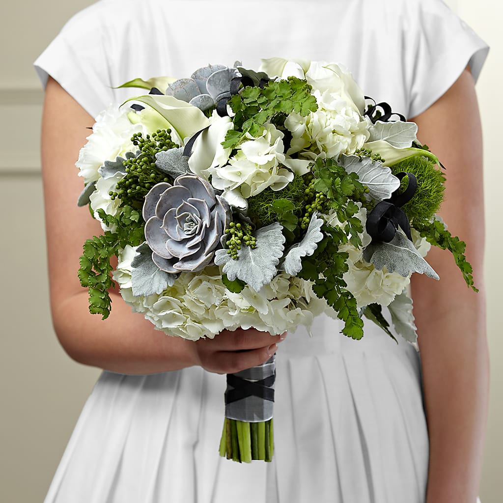 Sweet Innocence Bouquet – QUASTHOFF'S FLOWERS, River Grove IL