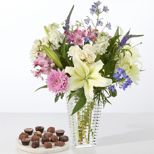 Winter Celebration Bouquet – QUASTHOFF'S FLOWERS, River Grove IL