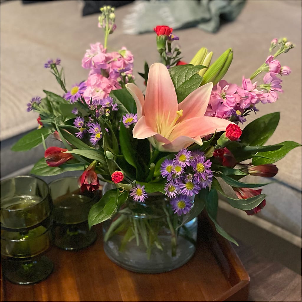 Romantique Bouquet – QUASTHOFF'S FLOWERS, River Grove IL