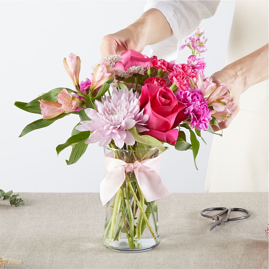 Pink Ribbon - A Florist Original – QUASTHOFF'S FLOWERS, River Grove IL