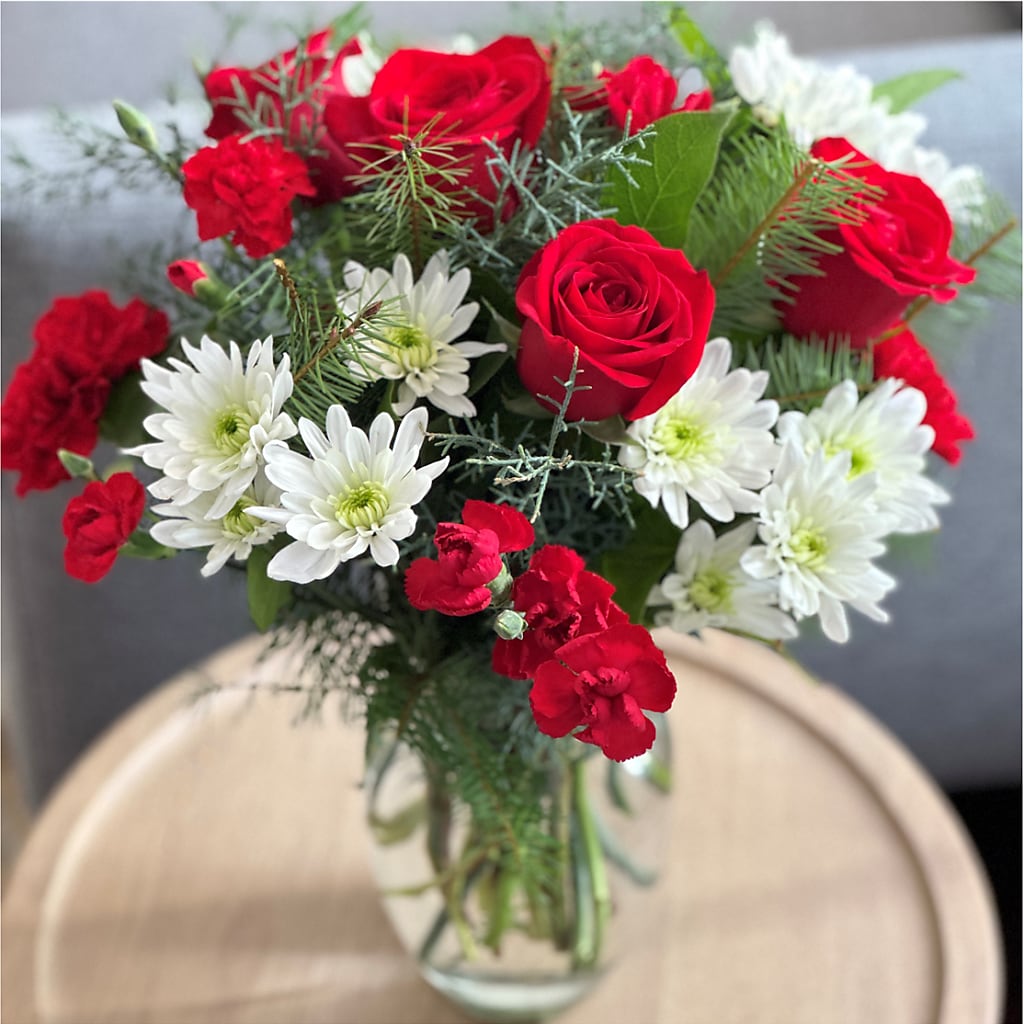 Seasonal Magic Bouquet – QUASTHOFF'S FLOWERS, River Grove IL