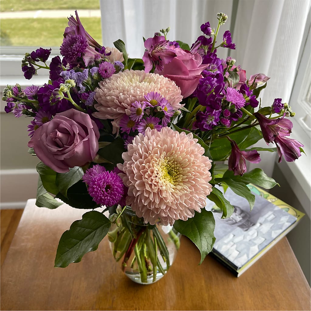 Ultraviolet Bouquet – QUASTHOFF'S FLOWERS, River Grove IL