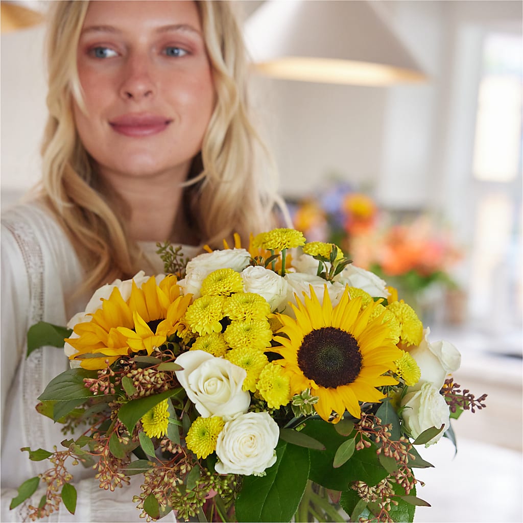 Luminous Morning Bouquet – QUASTHOFF'S FLOWERS, River Grove IL