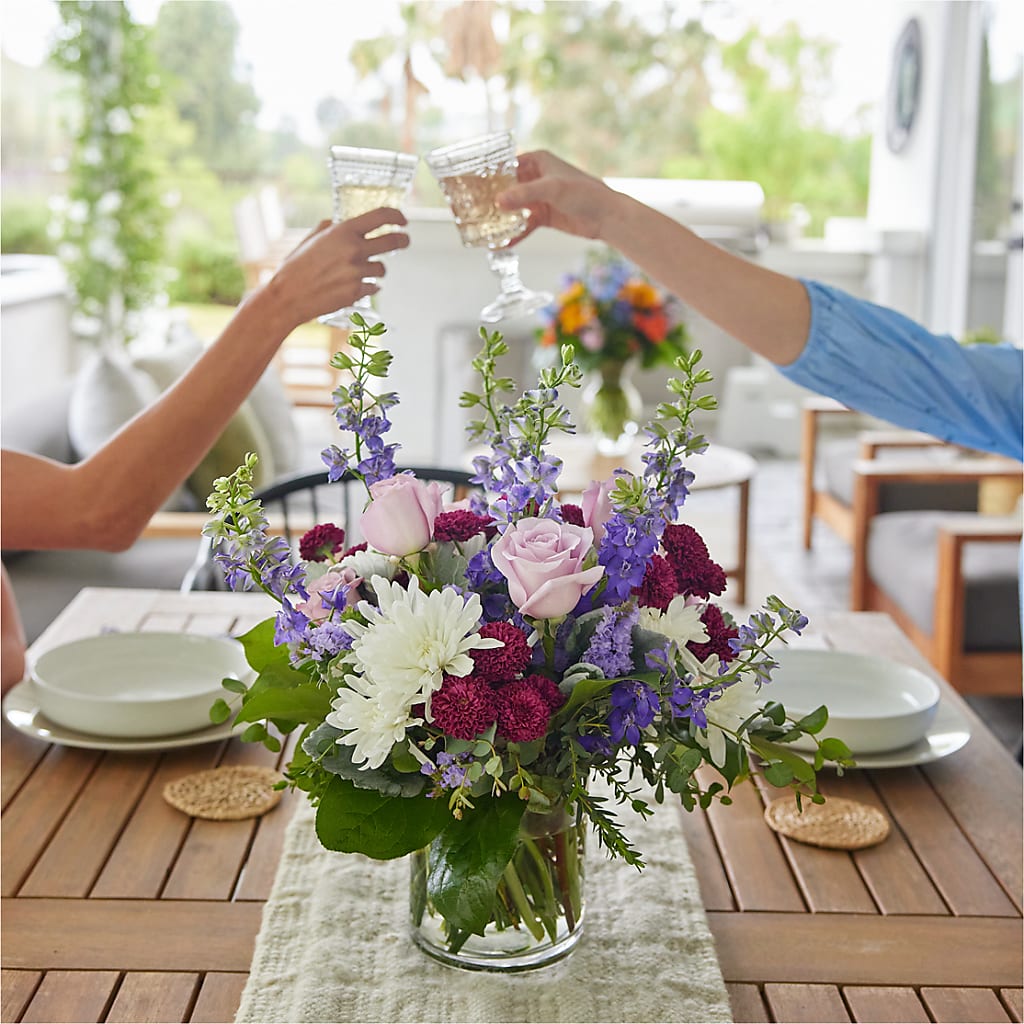 Violet Frost Bouquet – QUASTHOFF'S FLOWERS, River Grove IL