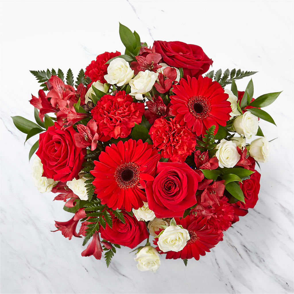 Hearts Embrace Bouquet – QUASTHOFF'S FLOWERS, River Grove IL