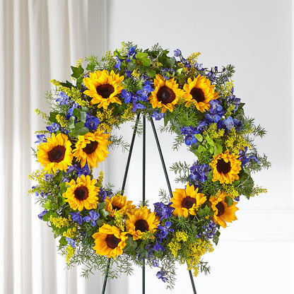 Bright Rays Wreath – QUASTHOFF'S FLOWERS, River Grove IL