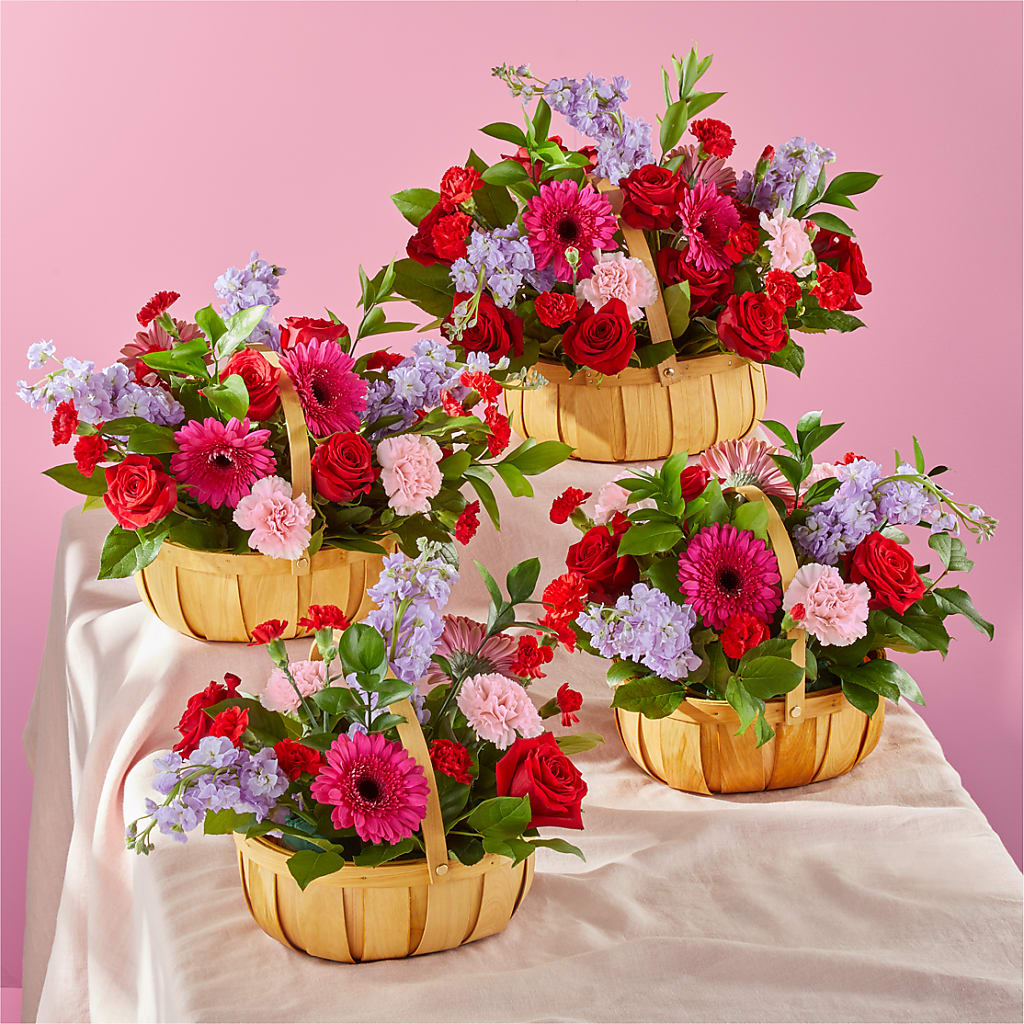 Pink Picnic Basket – QUASTHOFF'S FLOWERS, River Grove IL