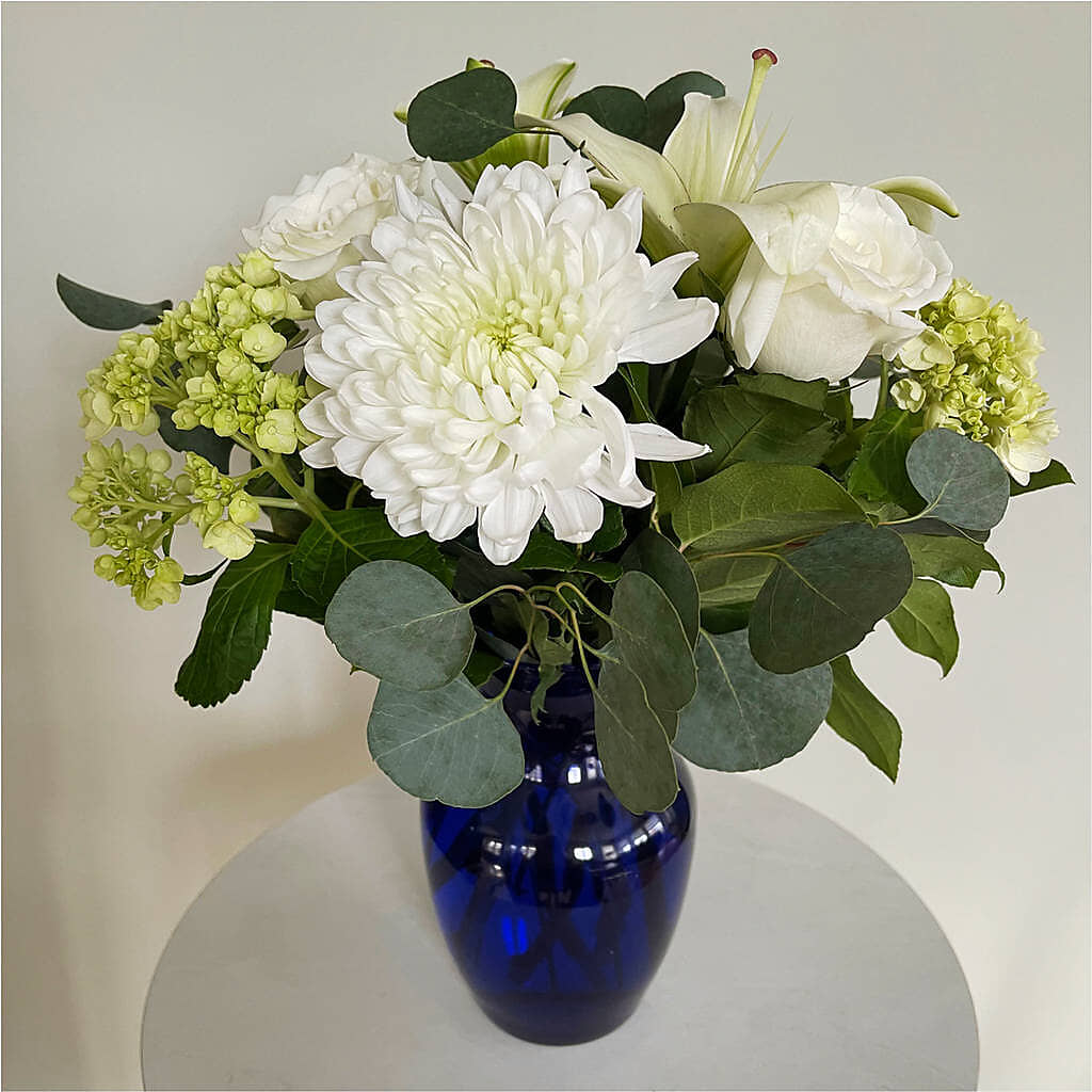 Snowy Dreams Bouquet – QUASTHOFF'S FLOWERS, River Grove IL