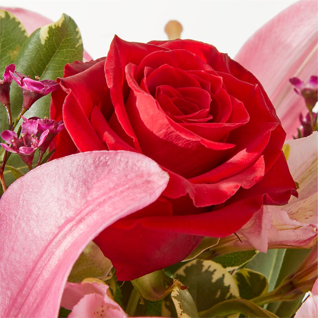 Lucky in Love Bouquet – QUASTHOFF'S FLOWERS, River Grove IL