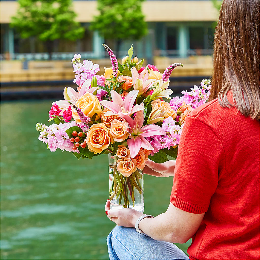Bisous Bouquet – QUASTHOFF'S FLOWERS, River Grove IL
