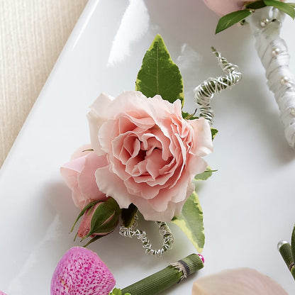 Pink Spray Rose Boutonniere – QUASTHOFF'S FLOWERS, River Grove IL